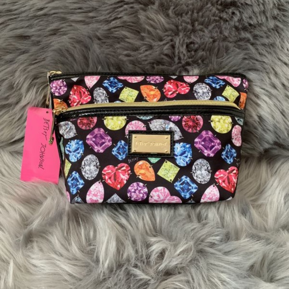 COPY - Betsey Johnson Diamond Print makeup Bag